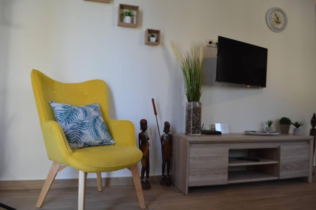 Marieli Apartment Perama  外观 照片
