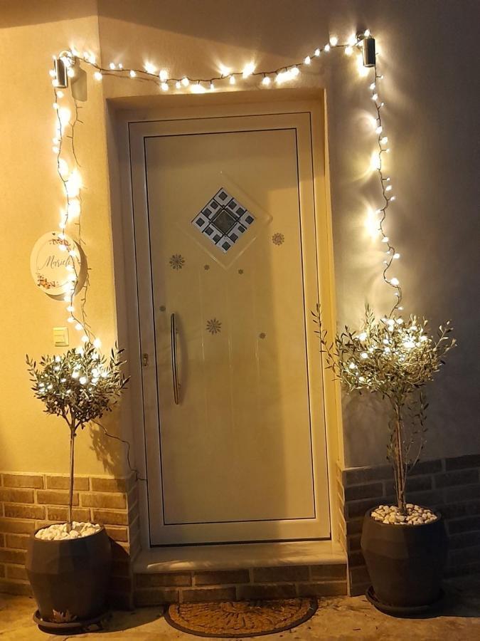 Marieli Apartment Perama  外观 照片